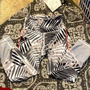 Old Navy active juniors xs go dry yoga pants